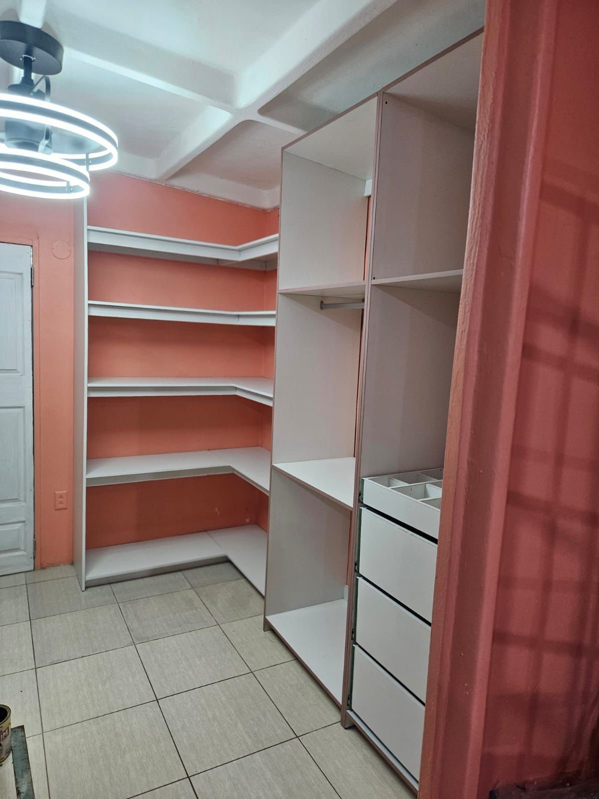 Walk-in Wardrobe