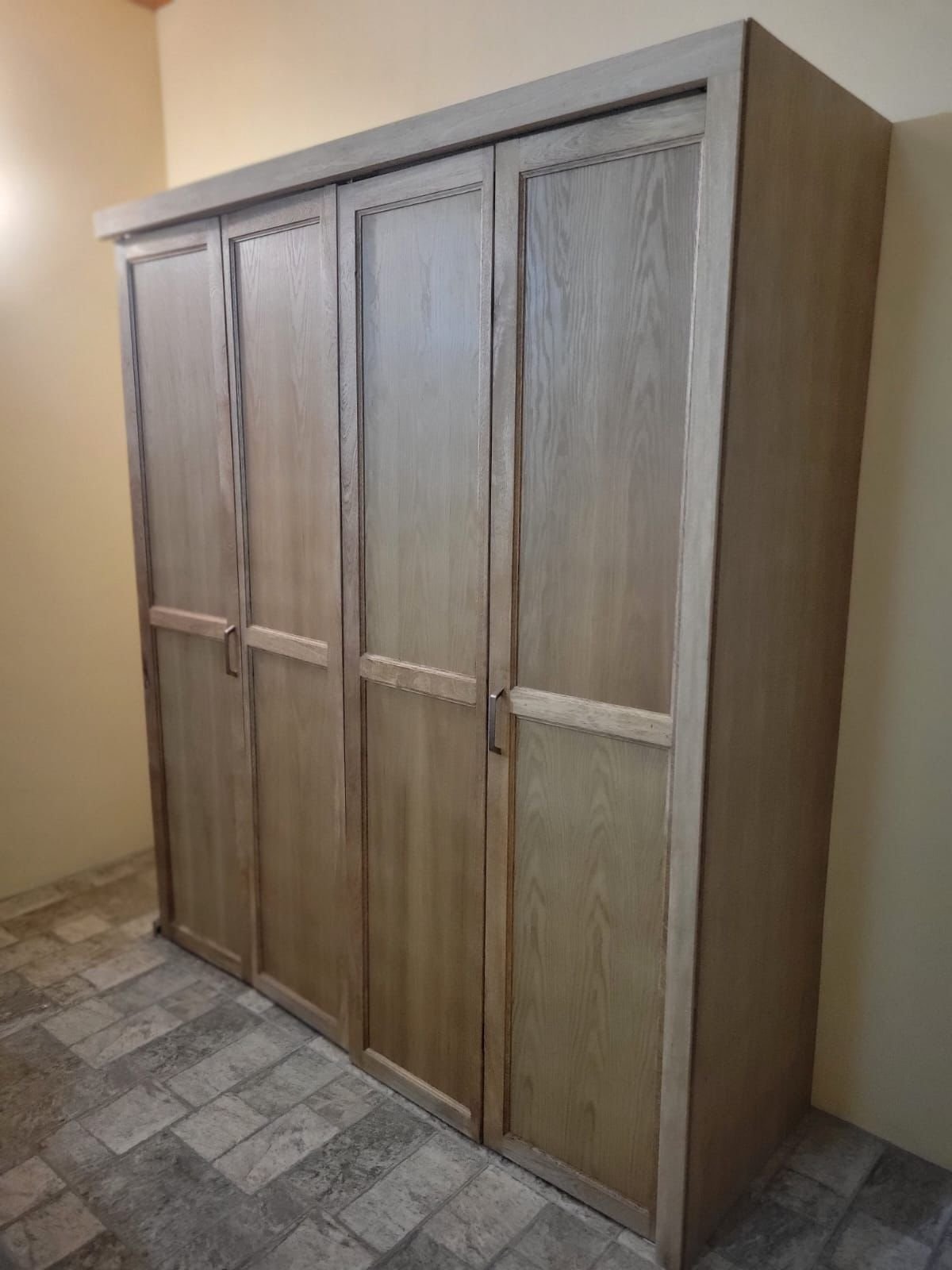 Walk-in Wardrobe